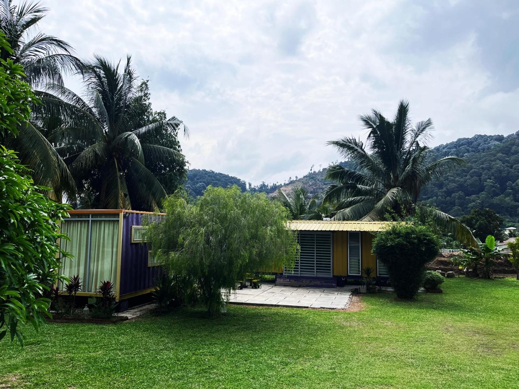 Purple Cube At Lumut Cube Homestay Kontena Luaran gambar