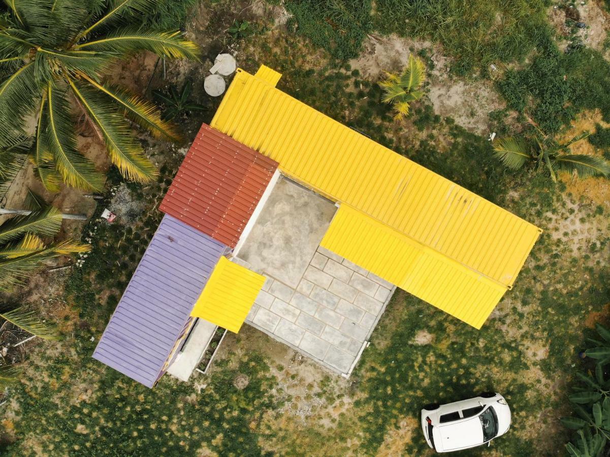 Purple Cube At Lumut Cube Homestay Kontena Luaran gambar